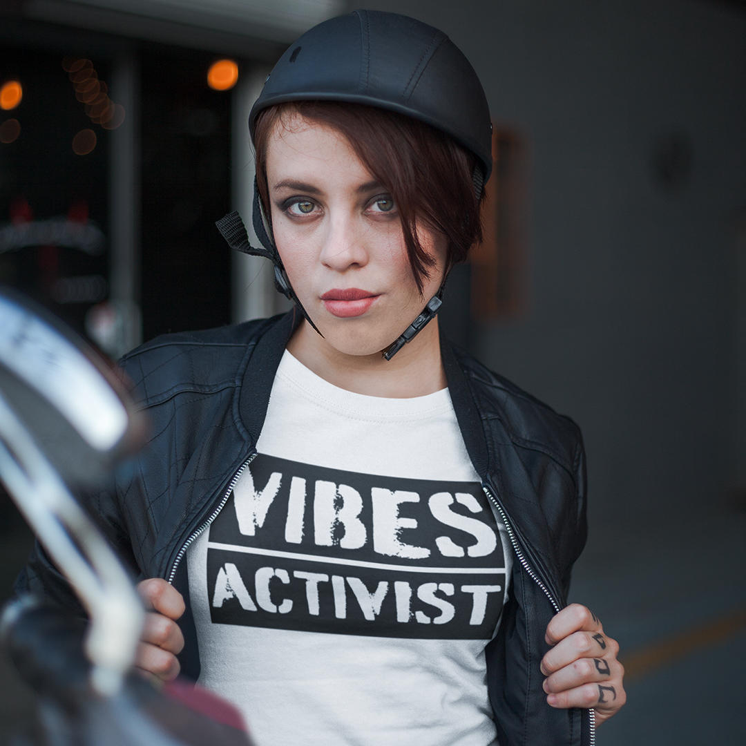 joshua-tree-Vibes-Activist-t-shirt-the-secret-tours-joshua-tree-national-park-adventure-camping-climbing-hiking-white-1